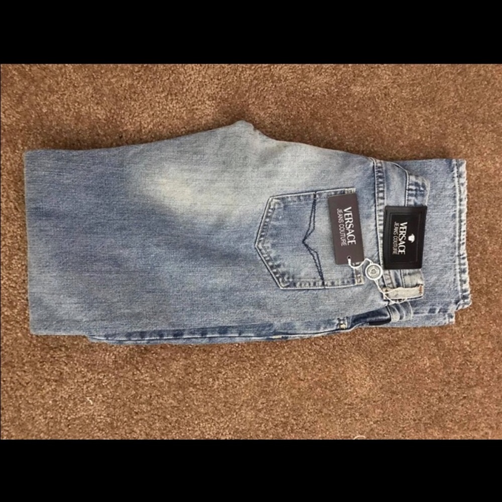 Auth versace